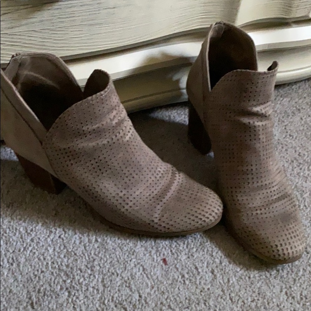 Fergie booties